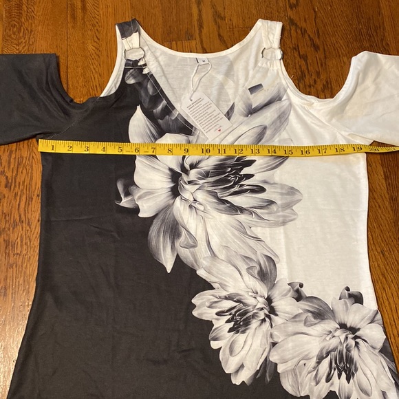 Medium Black & White Floral Pattern Cold Shoulder Short Sleeve Shirt - Picture 4 of 8